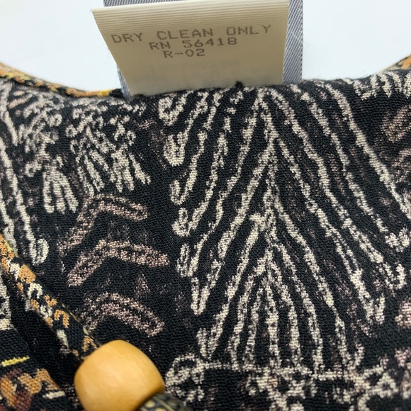 Rabbit Rabbit Rabbit Women's Vintage Boho Top. - Picture 8 of 8